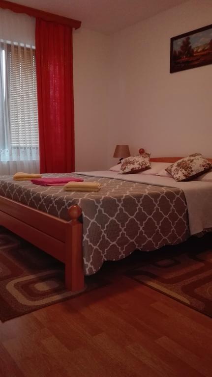 Guest House Adrijana سيليست دريزنيكو المظهر الخارجي الصورة