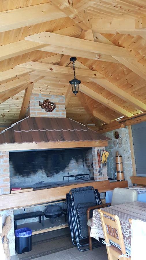 Guest House Adrijana سيليست دريزنيكو المظهر الخارجي الصورة